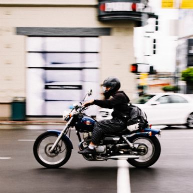 Qué seguro de Moto contratar, ¿Terceros o Todo Riesgo?