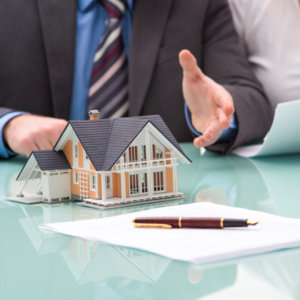 ¿Pedir un préstamo o ampliar la hipoteca?