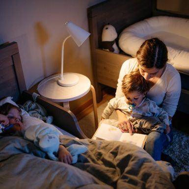 Compañías de luz más baratas de abril 2025: Ahorra con la tarifa más económica