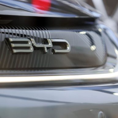 Europa también se suma a los aranceles a los coches chinos