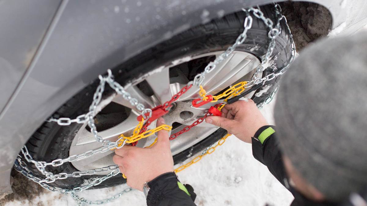 ¿Qué tipo de cadenas debo poner a mi coche?