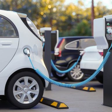 ¿Dónde puedes cargar tu coche eléctrico gratis en España?