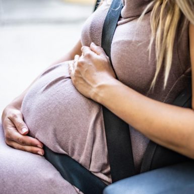 Cinturón de seguridad para embarazadas: ¿cómo y cuándo utilizarlo?