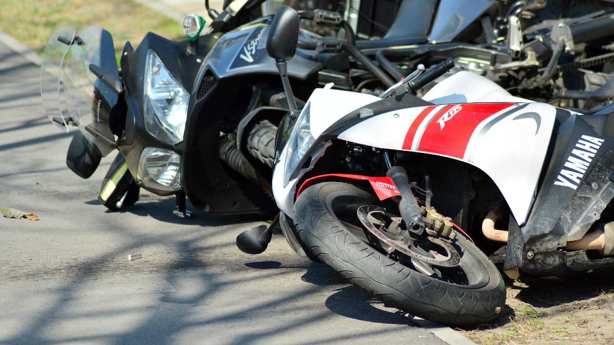 ¿Vale la pena comprar una moto accidentada?