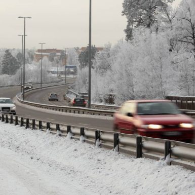 Ola de frío polar: el aviso de la DGT si vas a conducir con nieve