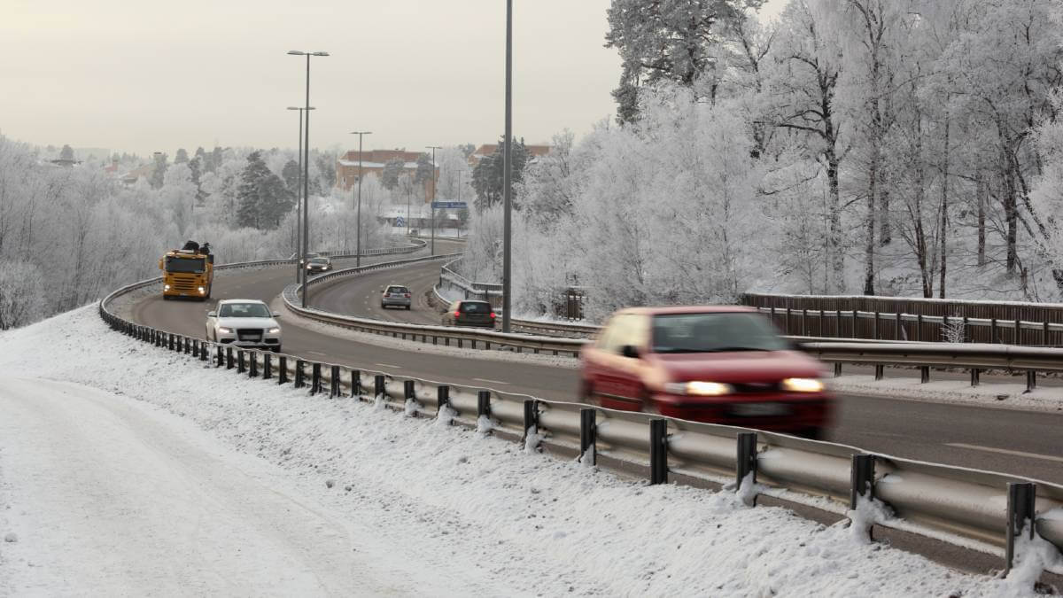 Ola de frío polar: el aviso de la DGT si vas a conducir con nieve