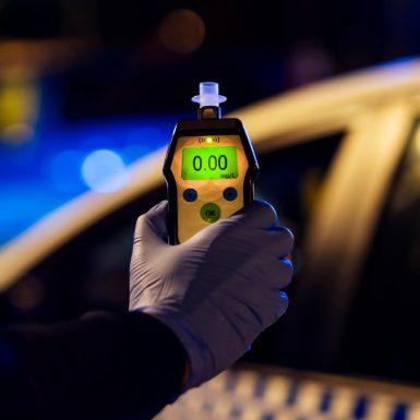La DGT intensifica los controles para evitar el alcohol y las drogas al volante