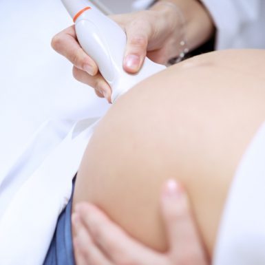 Pruebas especiales para embarazos de riesgo, ¿las cubre el seguro de salud?