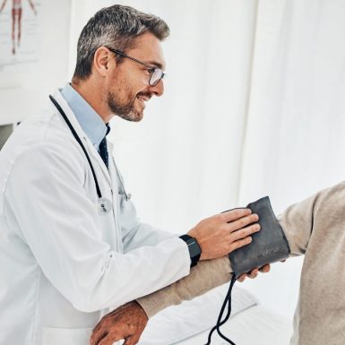 Las esperas de la sanidad pública impulsan la contratación de seguros médicos privados