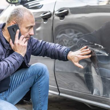 La nueva estafa del seguro del coche: el fraude del parabrisas