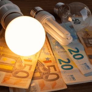 Subida del precio de la luz: así afecta la bajada de impuestos en la factura