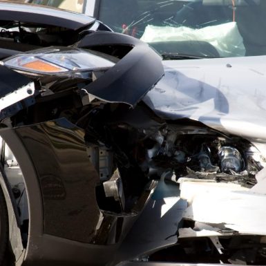 Las aseguradoras, obligadas a pagar reparaciones íntegras de coches antiguos