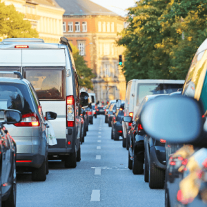 Reducción del límite de velocidad: cómo será en cada tipo de calle y cómo afectará al precio de los seguros
