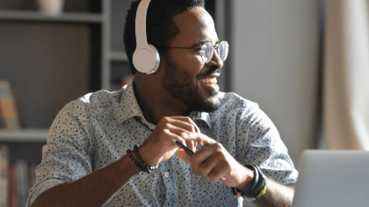 Los 10 mejores auriculares inalámbricos de 2022 | Rastreator