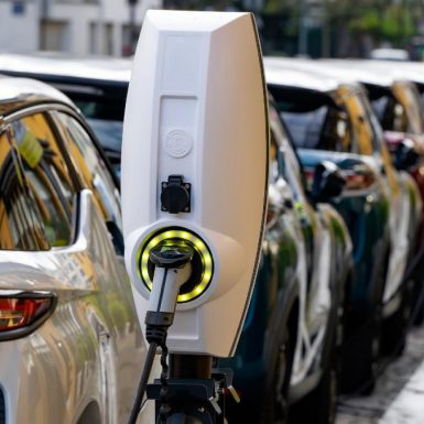 Así ha afectado la falta de Gobierno a las ayudas de compra de coches eléctricos