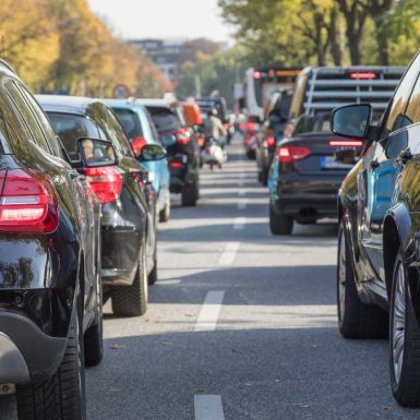 Banco Santander regala 130 euros a los clientes que tengan seguro de coche