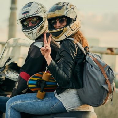 Los mejores seguros de moto para jóvenes