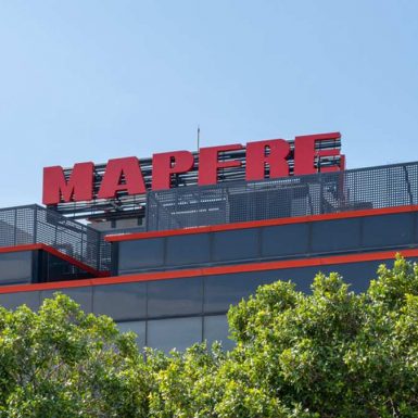 Mapfre aumenta los precios de los seguros de autos, pese a reafirmar su liderazgo en España